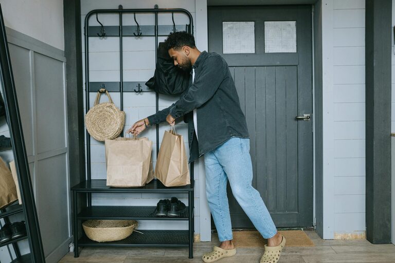 Simple Ways to Organize Your Entryway for a Clutter-Free Home